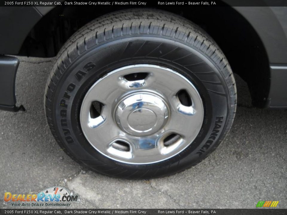 2005 Ford F150 XL Regular Cab Dark Shadow Grey Metallic / Medium Flint Grey Photo #17