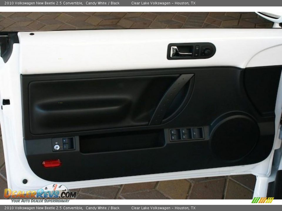 2010 Volkswagen New Beetle 2.5 Convertible Candy White / Black Photo #15