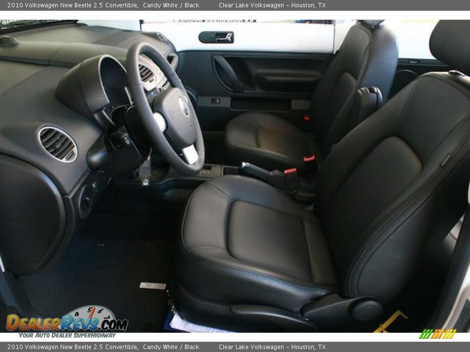2010 Volkswagen New Beetle 2.5 Convertible Candy White / Black Photo #16