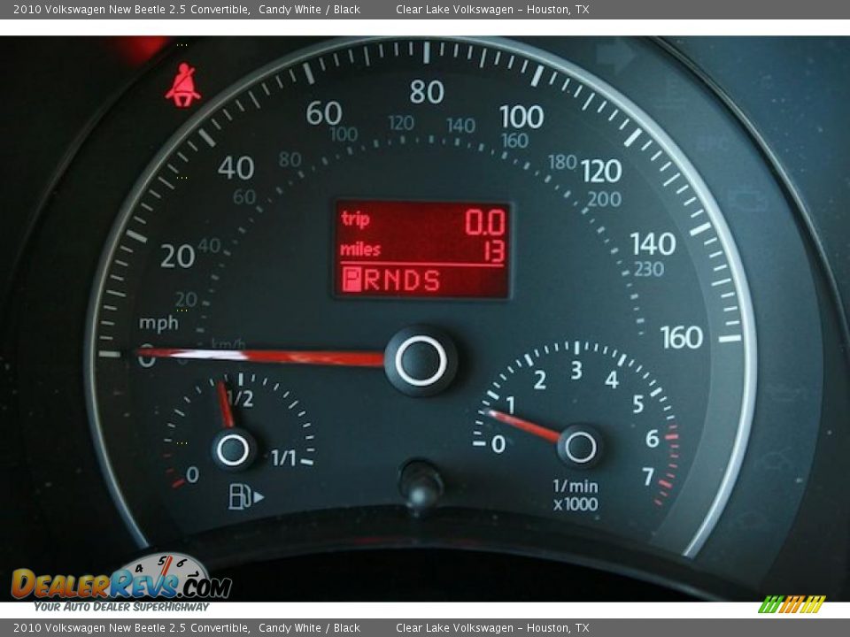 2010 Volkswagen New Beetle 2.5 Convertible Candy White / Black Photo #24