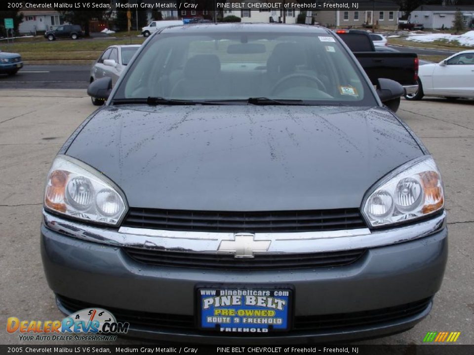2005 Chevrolet Malibu LS V6 Sedan Medium Gray Metallic / Gray Photo #2