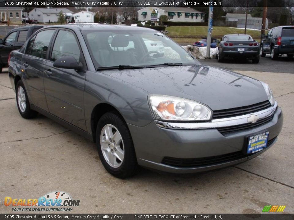 2005 Chevrolet Malibu LS V6 Sedan Medium Gray Metallic / Gray Photo #3