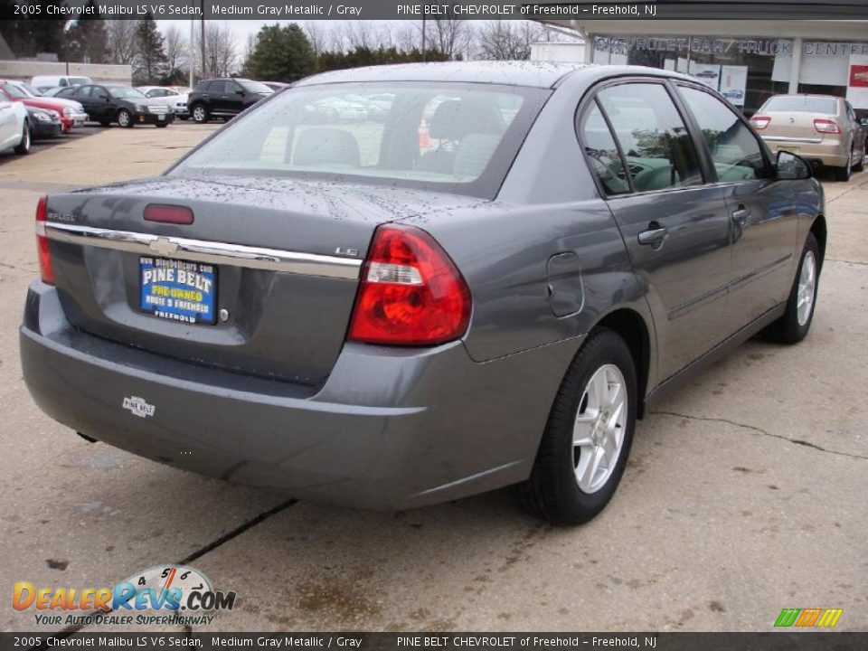 2005 Chevrolet Malibu LS V6 Sedan Medium Gray Metallic / Gray Photo #4