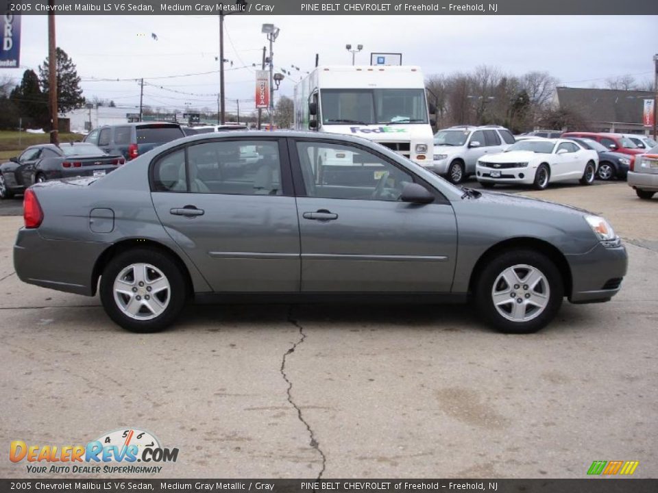 2005 Chevrolet Malibu LS V6 Sedan Medium Gray Metallic / Gray Photo #7