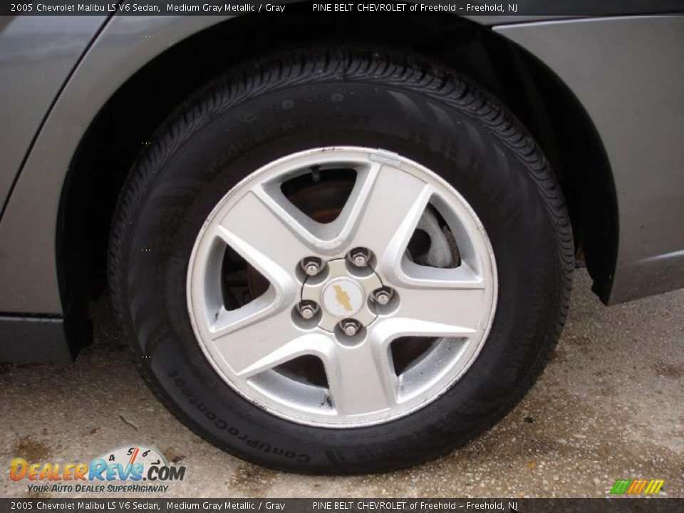 2005 Chevrolet Malibu LS V6 Sedan Medium Gray Metallic / Gray Photo #8