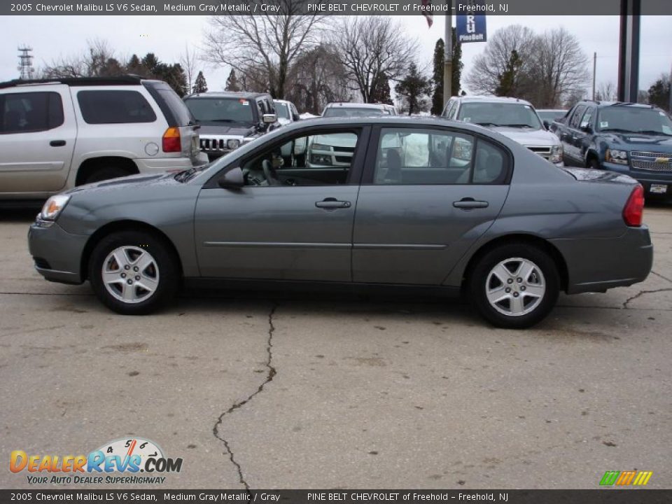 2005 Chevrolet Malibu LS V6 Sedan Medium Gray Metallic / Gray Photo #9