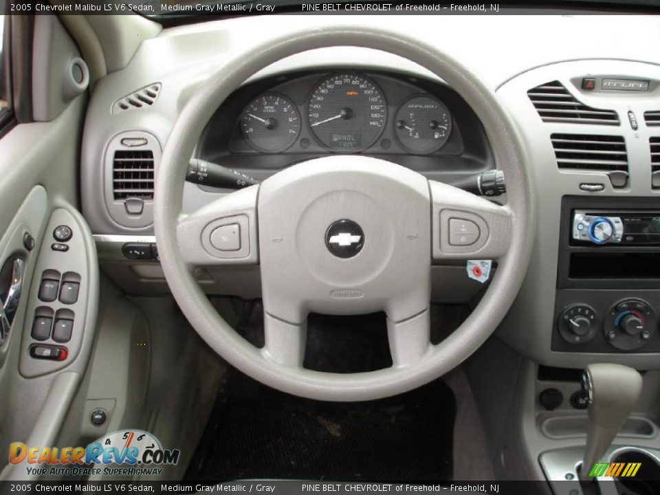 2005 Chevrolet Malibu LS V6 Sedan Medium Gray Metallic / Gray Photo #15
