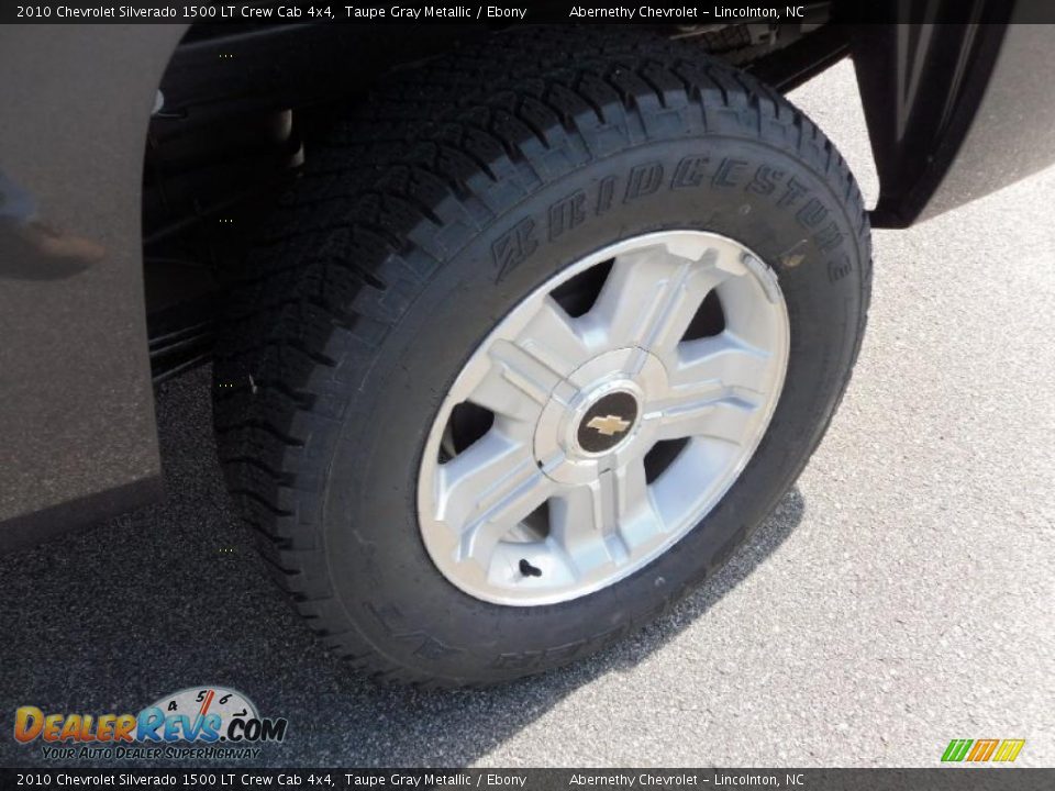 2010 Chevrolet Silverado 1500 LT Crew Cab 4x4 Taupe Gray Metallic / Ebony Photo #15