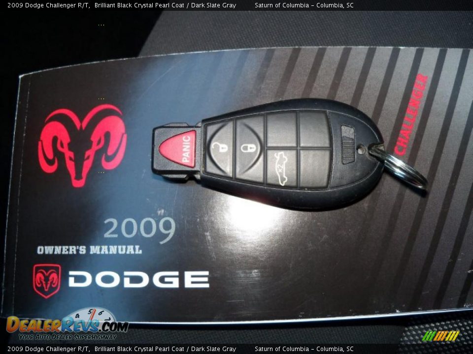 2009 Dodge Challenger R/T Brilliant Black Crystal Pearl Coat / Dark Slate Gray Photo #32