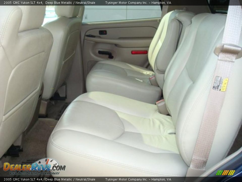 2005 GMC Yukon SLT 4x4 Deep Blue Metallic / Neutral/Shale Photo #11