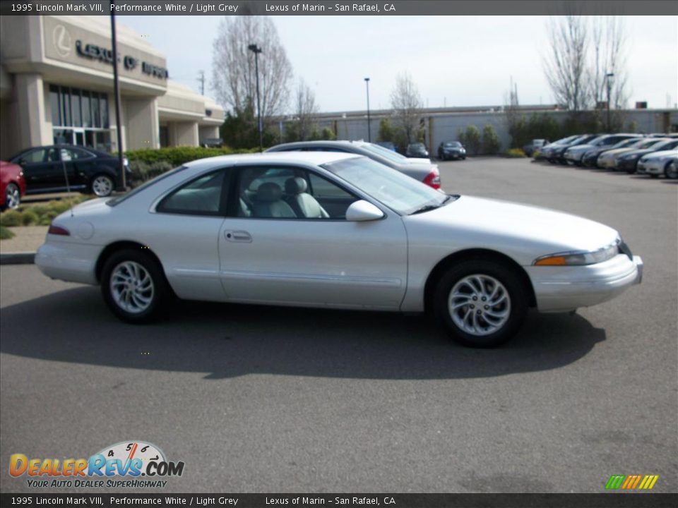 1995 Lincoln Mark VIII Performance White / Light Grey Photo #2