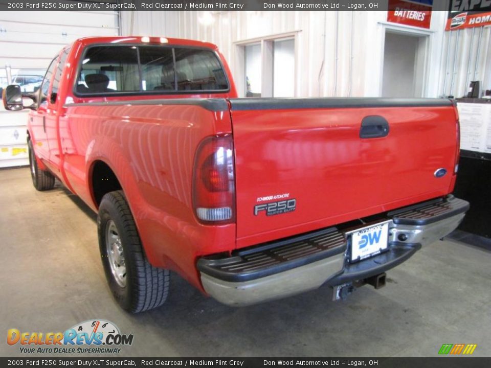 2003 Ford F250 Super Duty XLT SuperCab Red Clearcoat / Medium Flint Grey Photo #3
