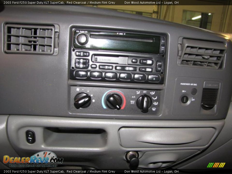 2003 Ford F250 Super Duty XLT SuperCab Red Clearcoat / Medium Flint Grey Photo #10