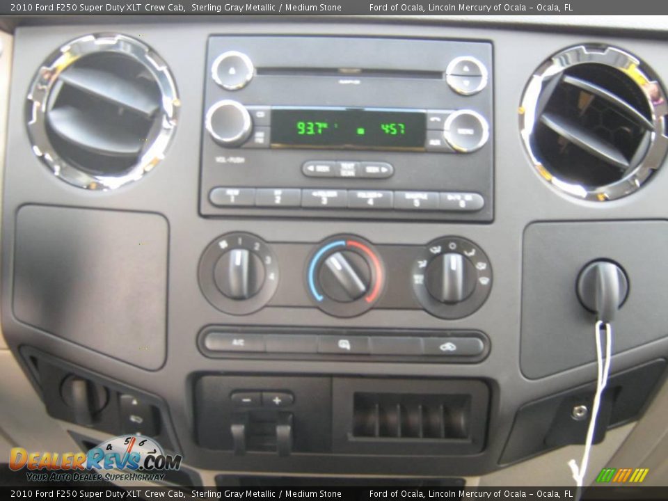 2010 Ford F250 Super Duty XLT Crew Cab Sterling Gray Metallic / Medium Stone Photo #7
