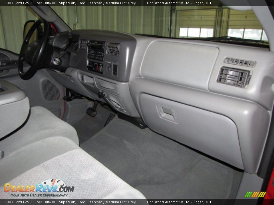 2003 Ford F250 Super Duty XLT SuperCab Red Clearcoat / Medium Flint Grey Photo #15