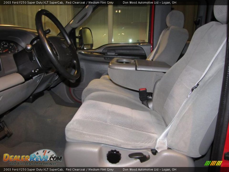2003 Ford F250 Super Duty XLT SuperCab Red Clearcoat / Medium Flint Grey Photo #16