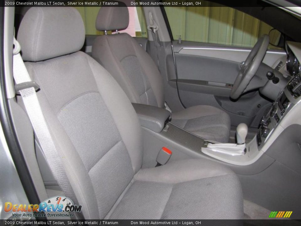 2009 Chevrolet Malibu LT Sedan Silver Ice Metallic / Titanium Photo #10