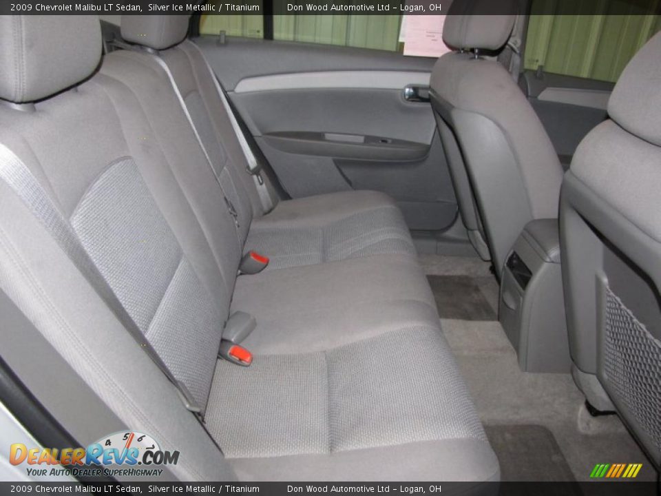 2009 Chevrolet Malibu LT Sedan Silver Ice Metallic / Titanium Photo #13