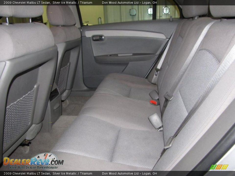 2009 Chevrolet Malibu LT Sedan Silver Ice Metallic / Titanium Photo #15