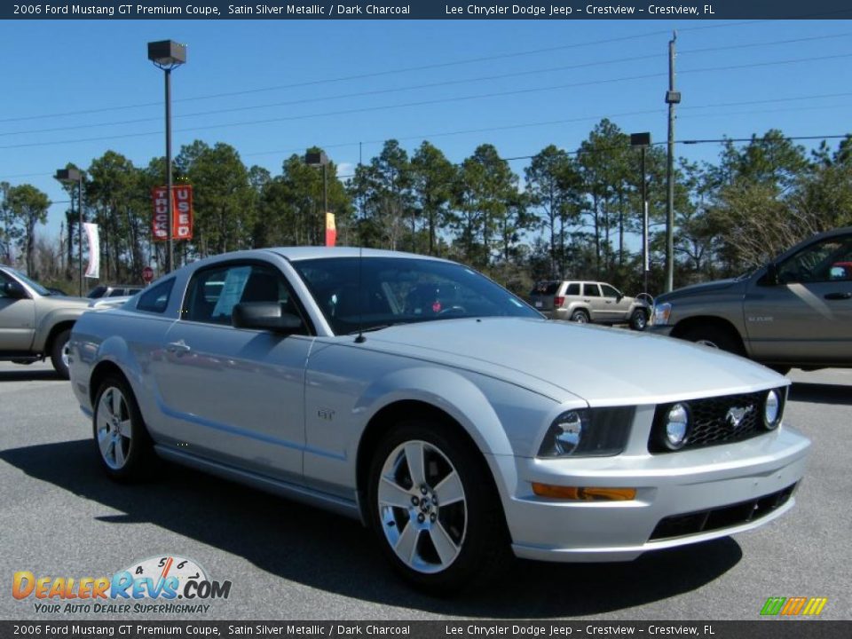 2006 Ford Mustang GT Premium Coupe Satin Silver Metallic / Dark Charcoal Photo #7
