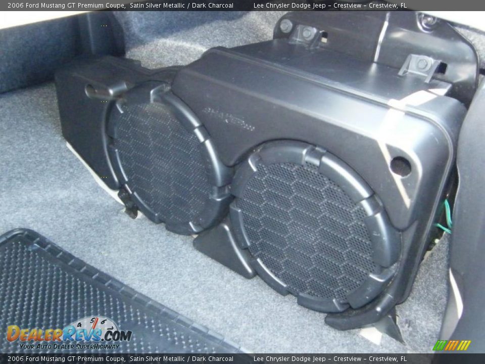 2006 Ford Mustang GT Premium Coupe Satin Silver Metallic / Dark Charcoal Photo #22