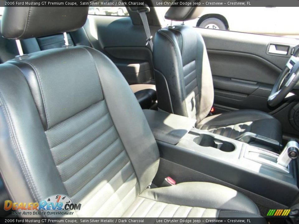 2006 Ford Mustang GT Premium Coupe Satin Silver Metallic / Dark Charcoal Photo #25