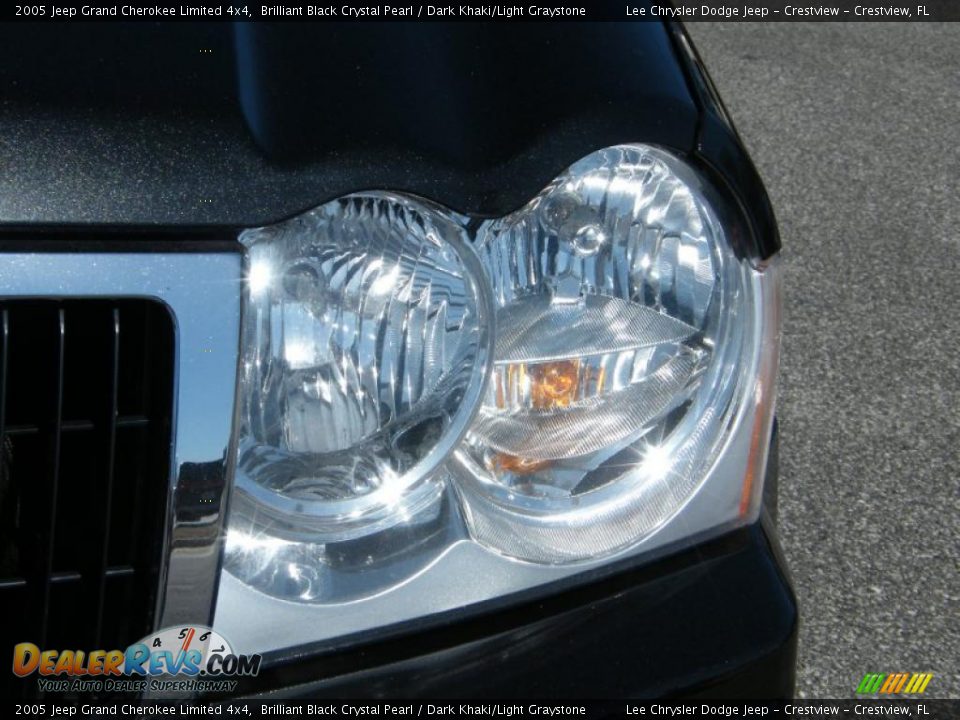 2005 Jeep Grand Cherokee Limited 4x4 Brilliant Black Crystal Pearl / Dark Khaki/Light Graystone Photo #9