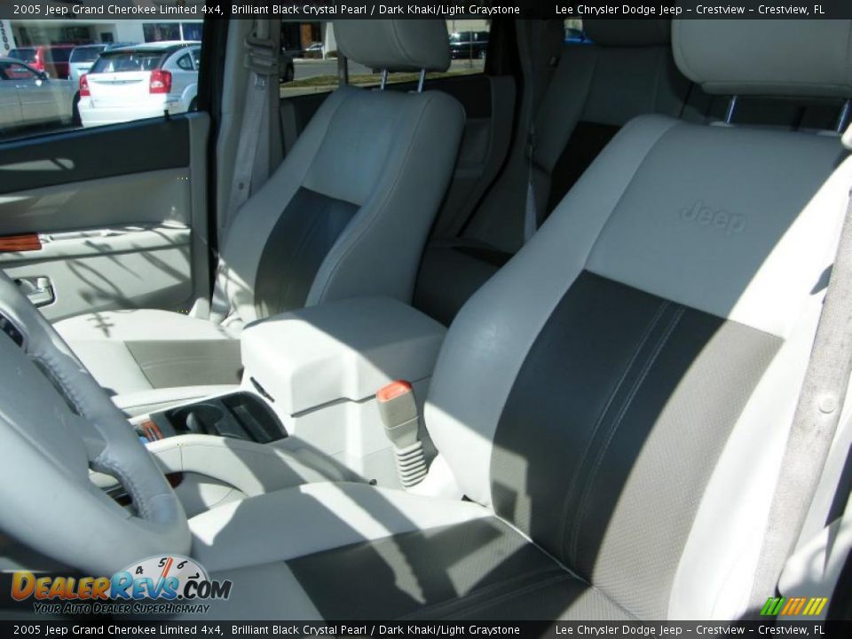 2005 Jeep Grand Cherokee Limited 4x4 Brilliant Black Crystal Pearl / Dark Khaki/Light Graystone Photo #14