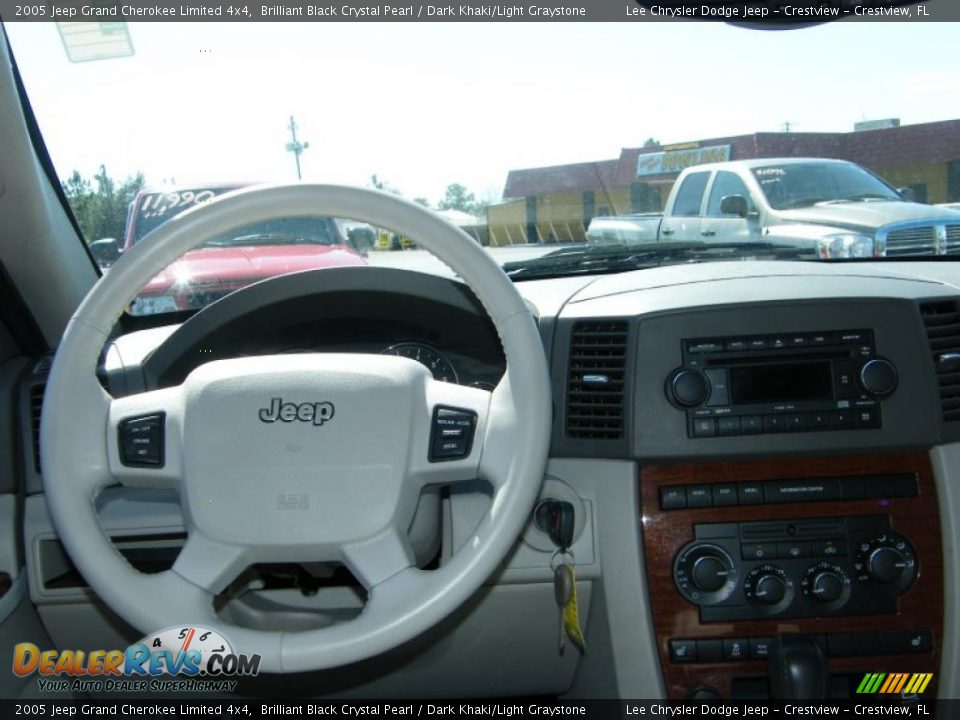 2005 Jeep Grand Cherokee Limited 4x4 Brilliant Black Crystal Pearl / Dark Khaki/Light Graystone Photo #18