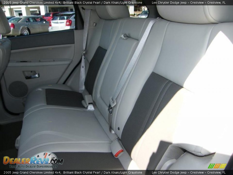 2005 Jeep Grand Cherokee Limited 4x4 Brilliant Black Crystal Pearl / Dark Khaki/Light Graystone Photo #22