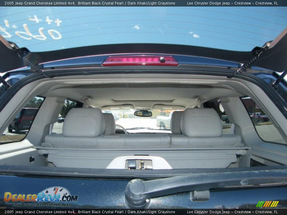 2005 Jeep Grand Cherokee Limited 4x4 Brilliant Black Crystal Pearl / Dark Khaki/Light Graystone Photo #25