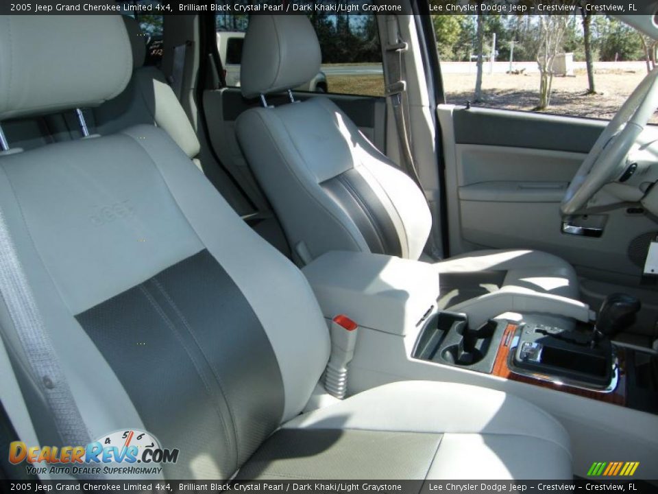 2005 Jeep Grand Cherokee Limited 4x4 Brilliant Black Crystal Pearl / Dark Khaki/Light Graystone Photo #28