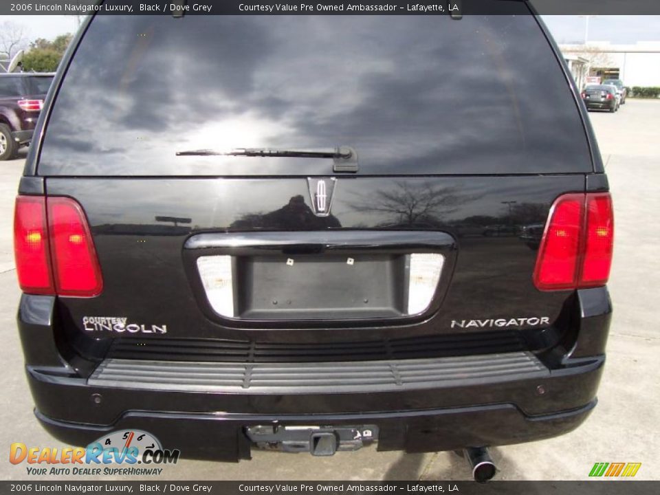 2006 Lincoln Navigator Luxury Black / Dove Grey Photo #3