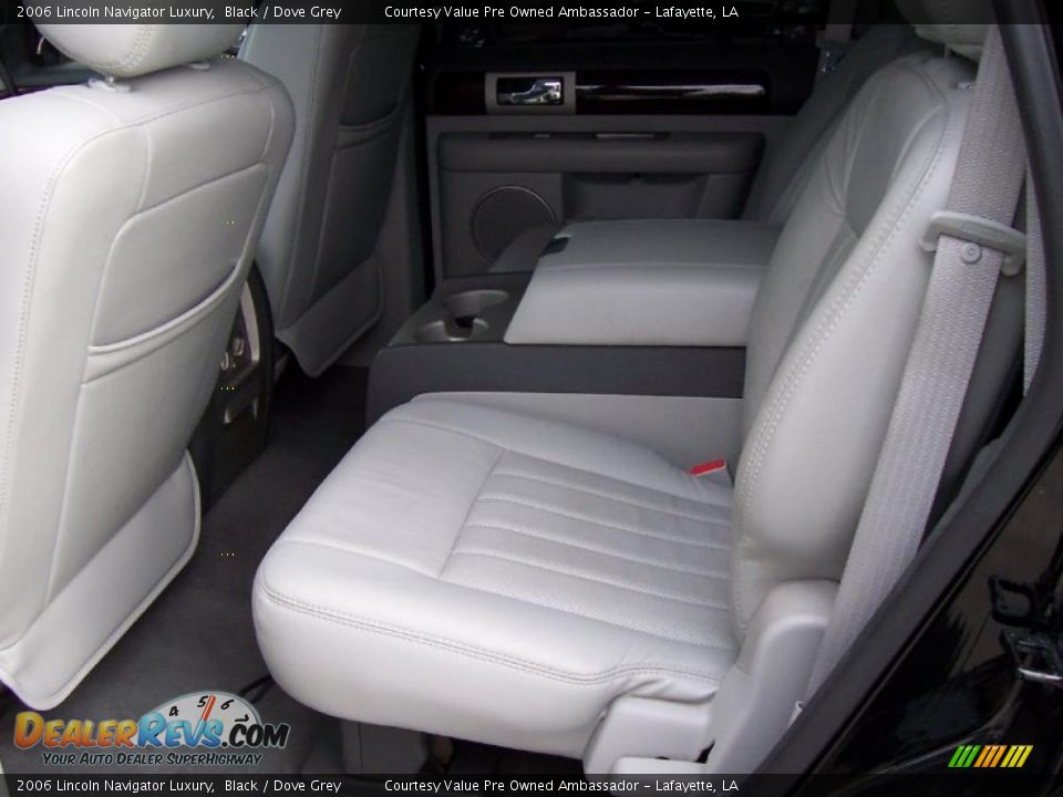 2006 Lincoln Navigator Luxury Black / Dove Grey Photo #8