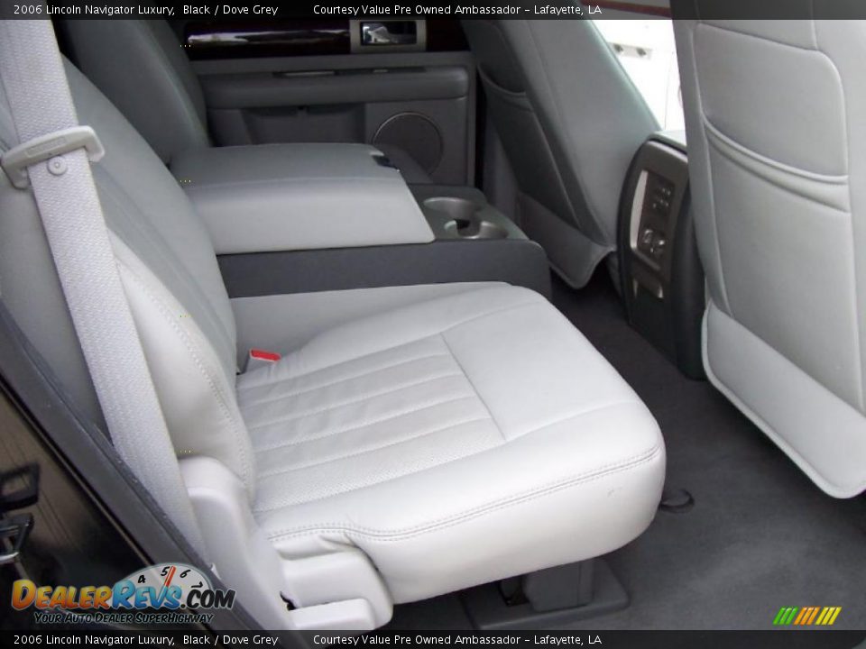 2006 Lincoln Navigator Luxury Black / Dove Grey Photo #10