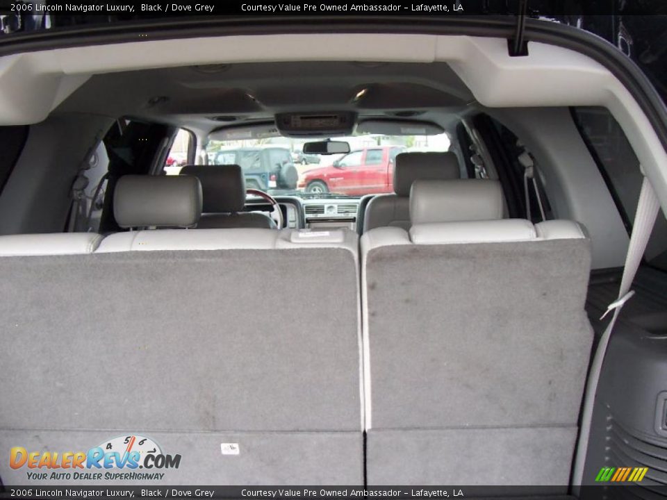 2006 Lincoln Navigator Luxury Black / Dove Grey Photo #11