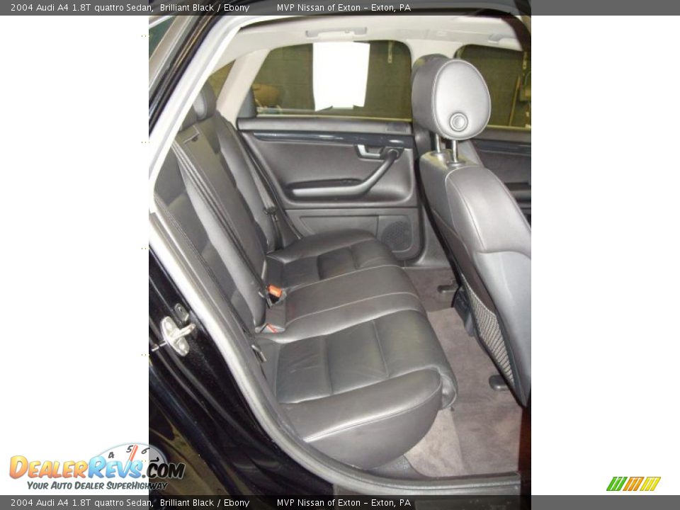 2004 Audi A4 1.8T quattro Sedan Brilliant Black / Ebony Photo #4