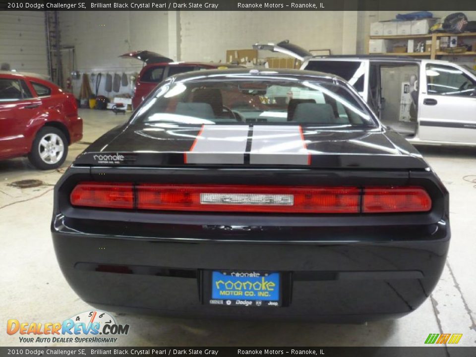 2010 Dodge Challenger SE Brilliant Black Crystal Pearl / Dark Slate Gray Photo #4