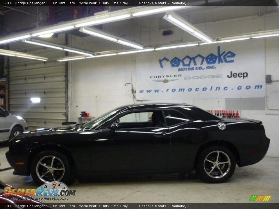 2010 Dodge Challenger SE Brilliant Black Crystal Pearl / Dark Slate Gray Photo #22