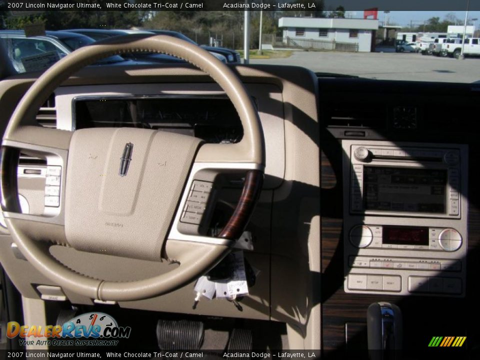 2007 Lincoln Navigator Ultimate White Chocolate Tri-Coat / Camel Photo #11