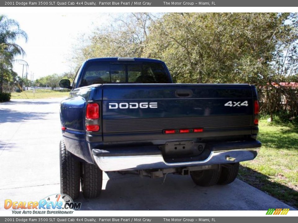 2001 Dodge Ram 3500 SLT Quad Cab 4x4 Dually Parriot Blue Pearl / Mist Gray Photo #8