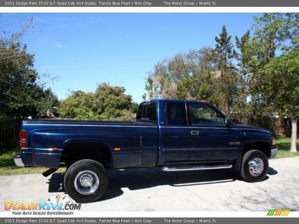 2001 Dodge Ram 3500 SLT Quad Cab 4x4 Dually Parriot Blue Pearl / Mist Gray Photo #12