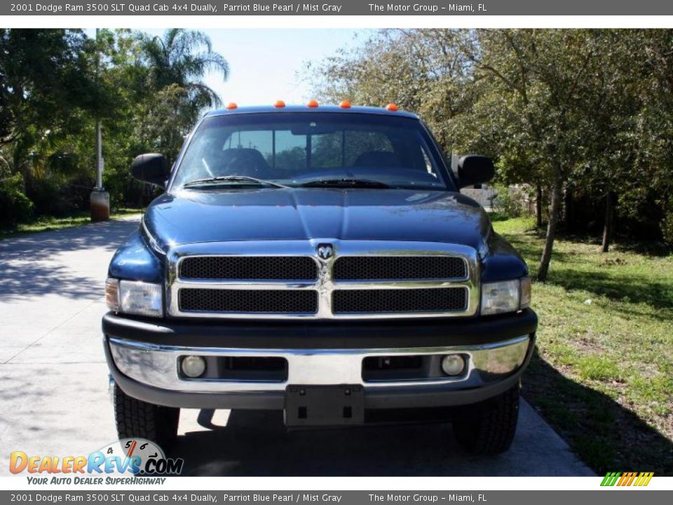 2001 Dodge Ram 3500 SLT Quad Cab 4x4 Dually Parriot Blue Pearl / Mist Gray Photo #18