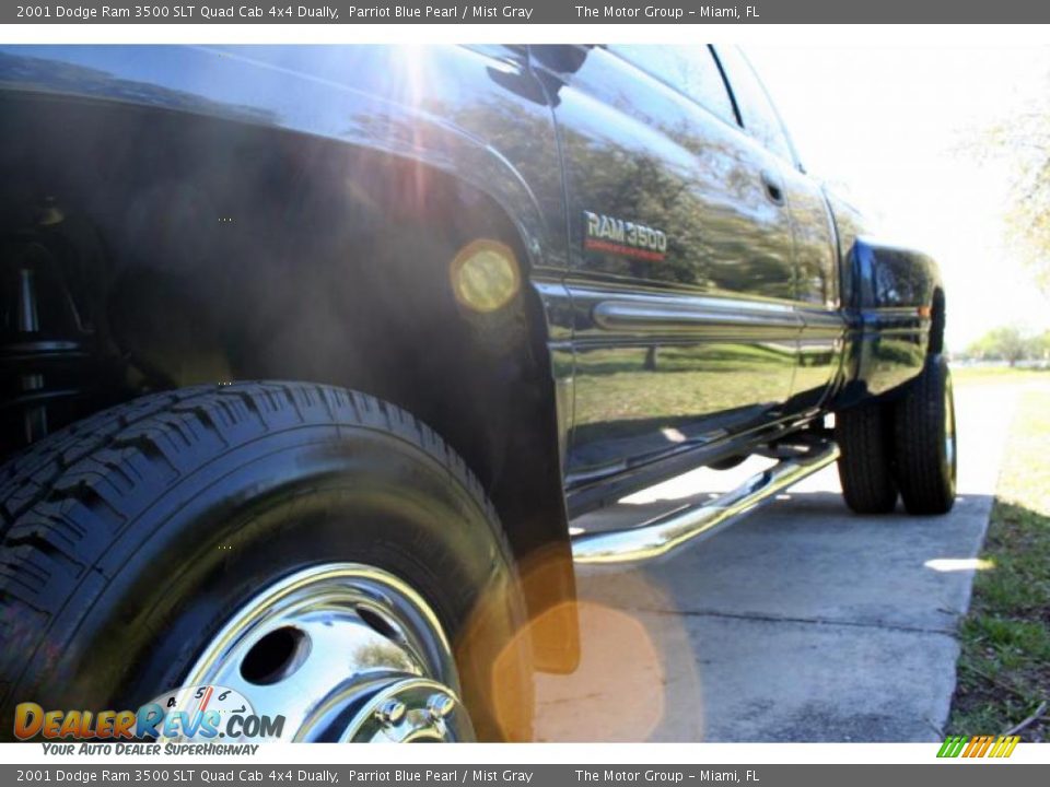 2001 Dodge Ram 3500 SLT Quad Cab 4x4 Dually Parriot Blue Pearl / Mist Gray Photo #24