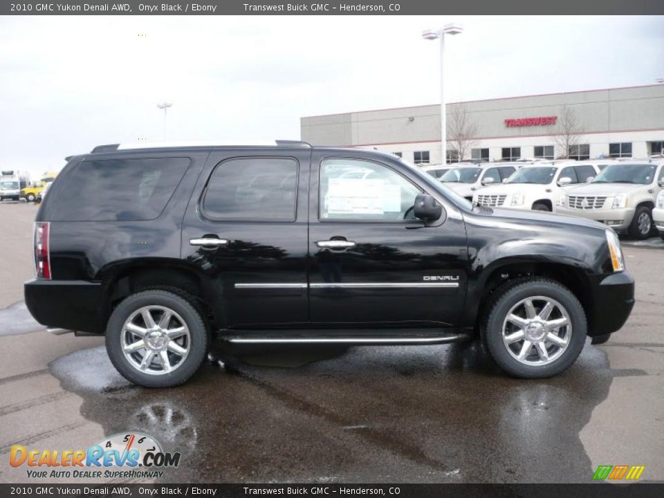 2010 GMC Yukon Denali AWD Onyx Black / Ebony Photo #3