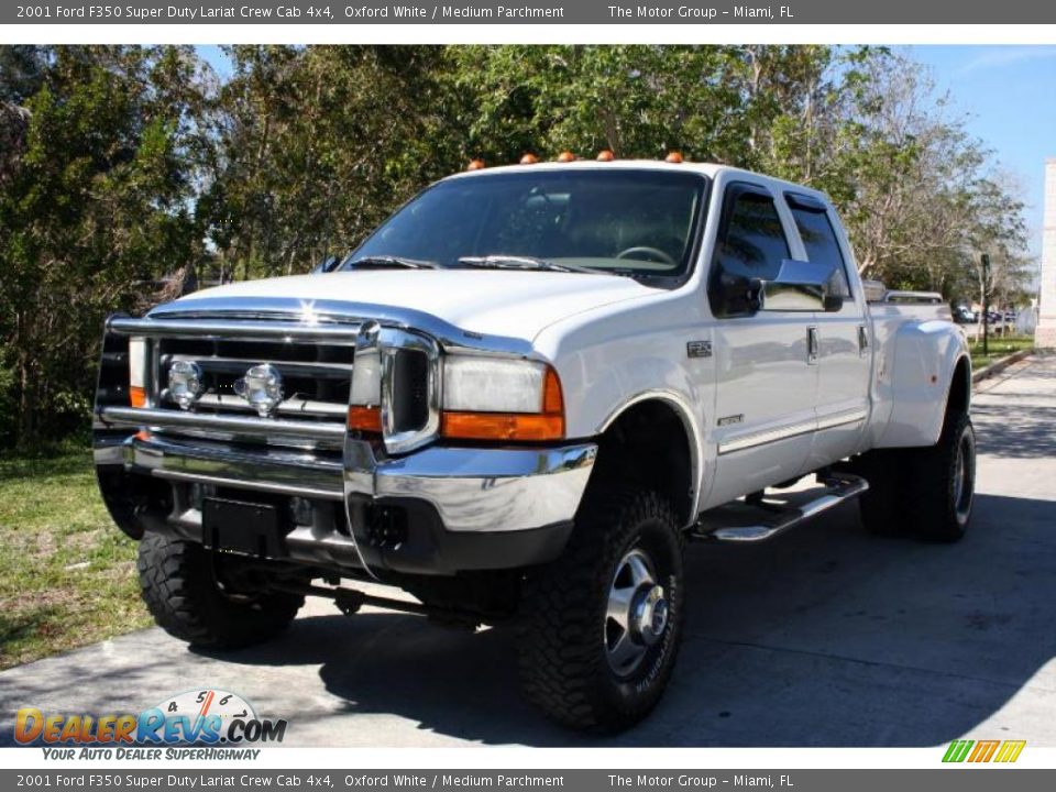 2001 Ford F350 Super Duty Lariat Crew Cab 4x4 Oxford White / Medium Parchment Photo #1