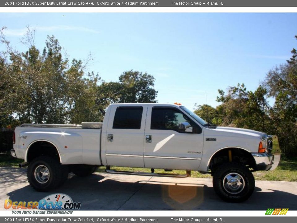 2001 Ford F350 Super Duty Lariat Crew Cab 4x4 Oxford White / Medium Parchment Photo #14