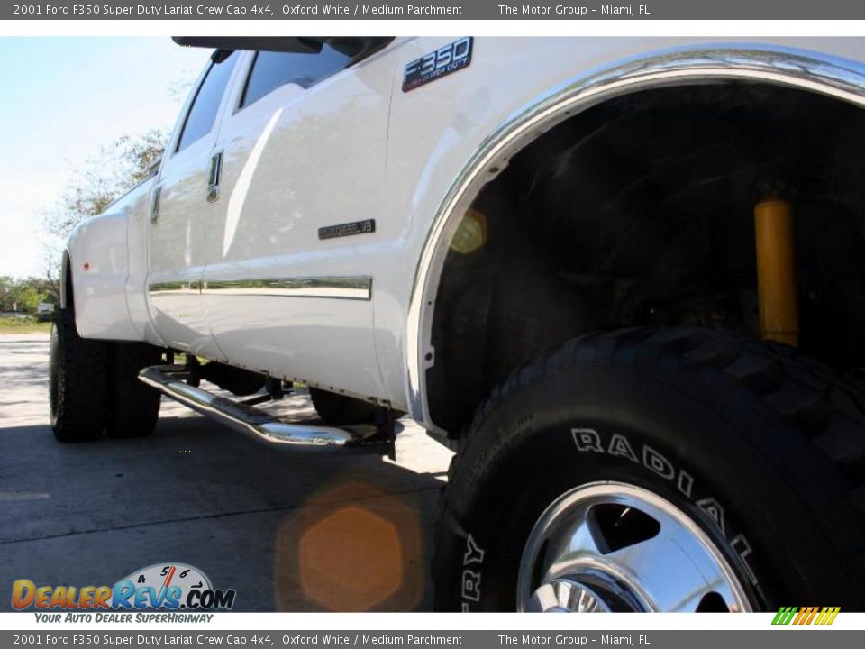 2001 Ford F350 Super Duty Lariat Crew Cab 4x4 Oxford White / Medium Parchment Photo #19