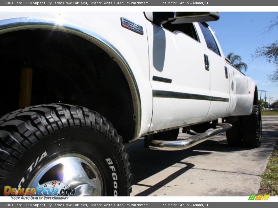 2001 Ford F350 Super Duty Lariat Crew Cab 4x4 Oxford White / Medium Parchment Photo #20