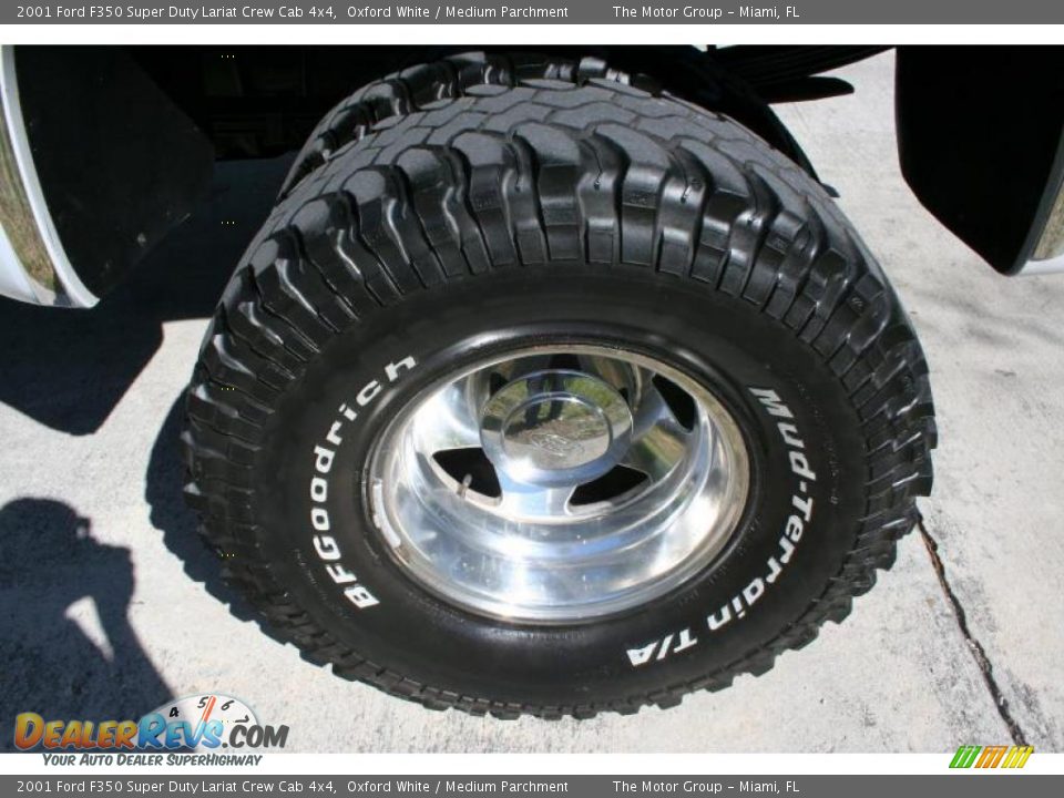 2001 Ford F350 Super Duty Lariat Crew Cab 4x4 Oxford White / Medium Parchment Photo #32